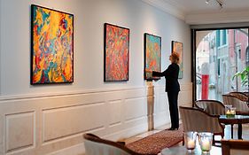 All'Angelo Art Hotel